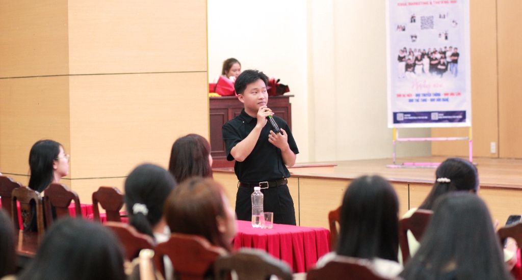 Cẩm nang Tân sinh viên Talkshow